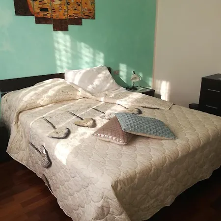 Lo Smeraldo Nocleg ze śniadaniem *