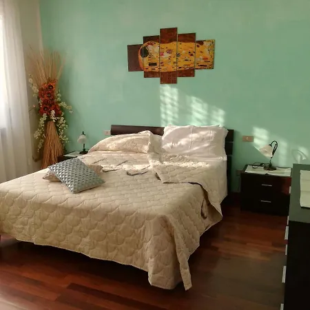 Lo Smeraldo Bed and breakfast Bareggio